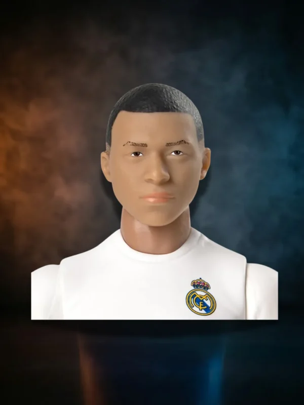 35 FIGURA MBAPPE REAL MADRID DE 20CM